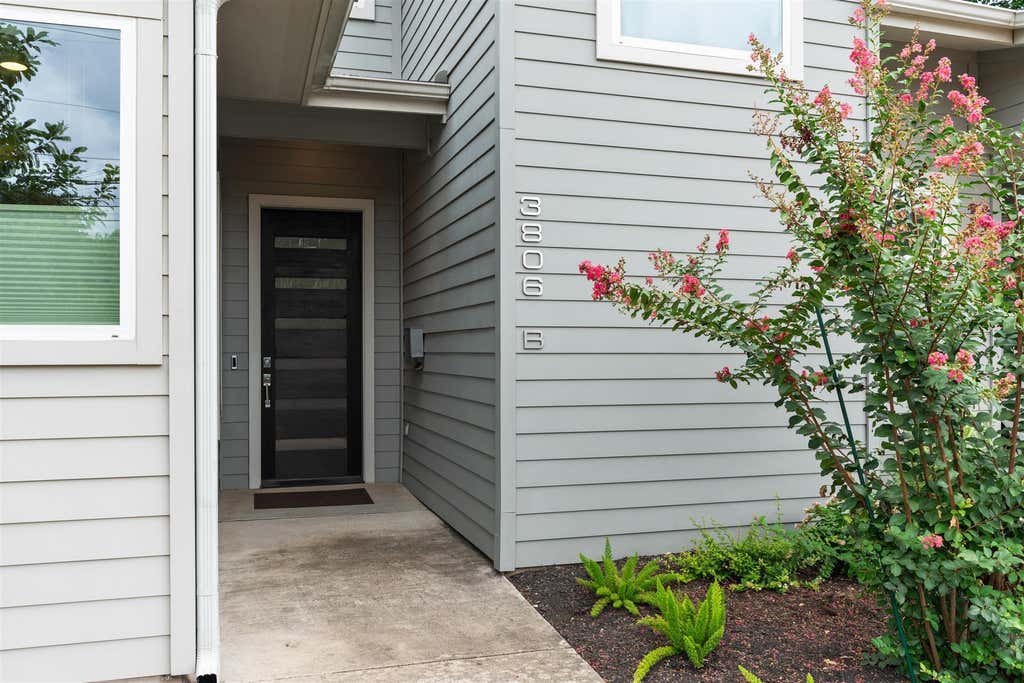 Photo of 3806 Bull Creek RD #B, Austin, TX 78731 (MLS # 8316925)