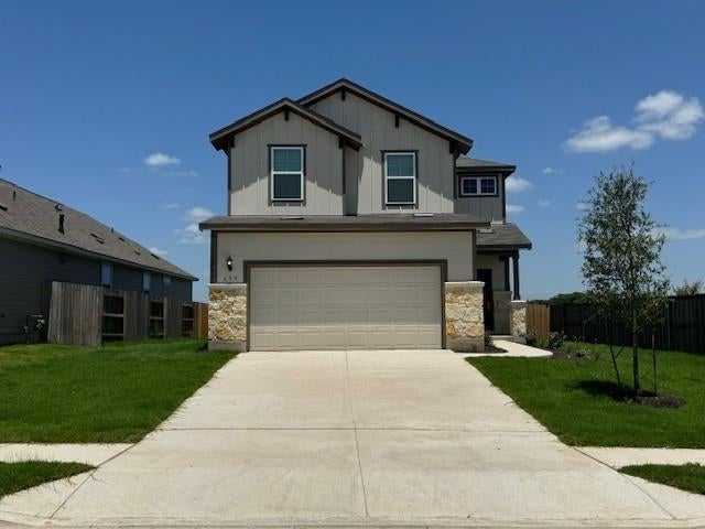 Photo 1 of 40 — 639 Papaya DR, Buda, TX 78610