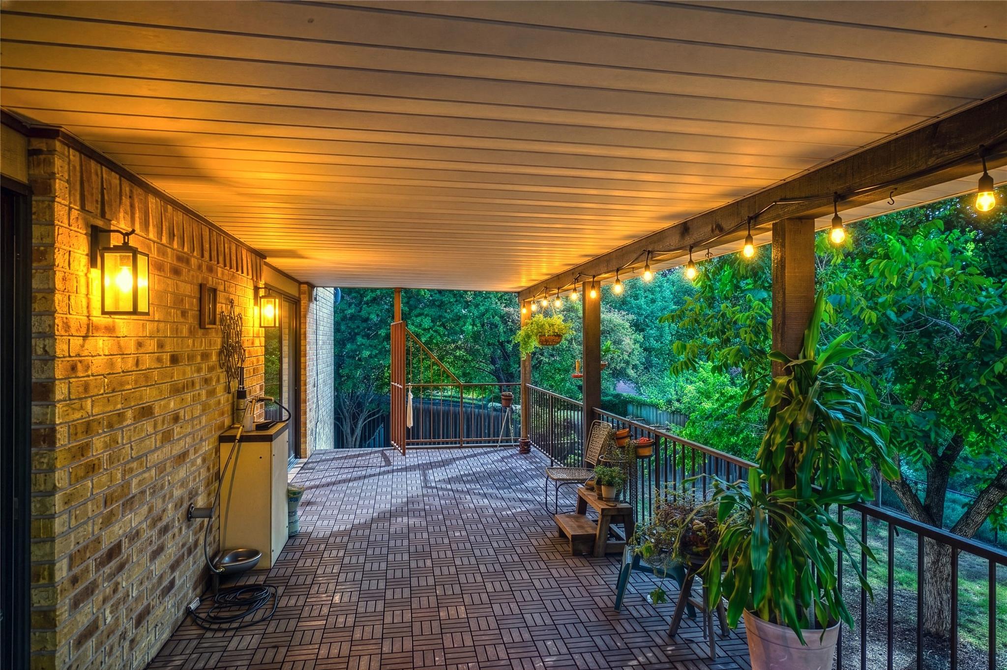 1133 Fox Run CIR