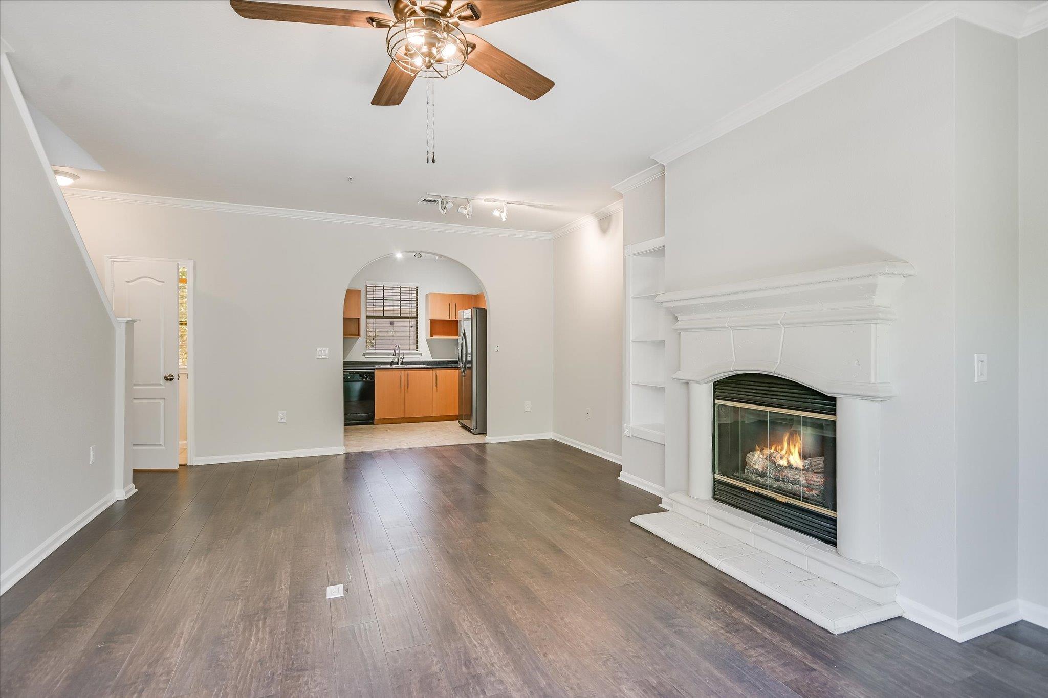 11203 Ranch Road 2222 906