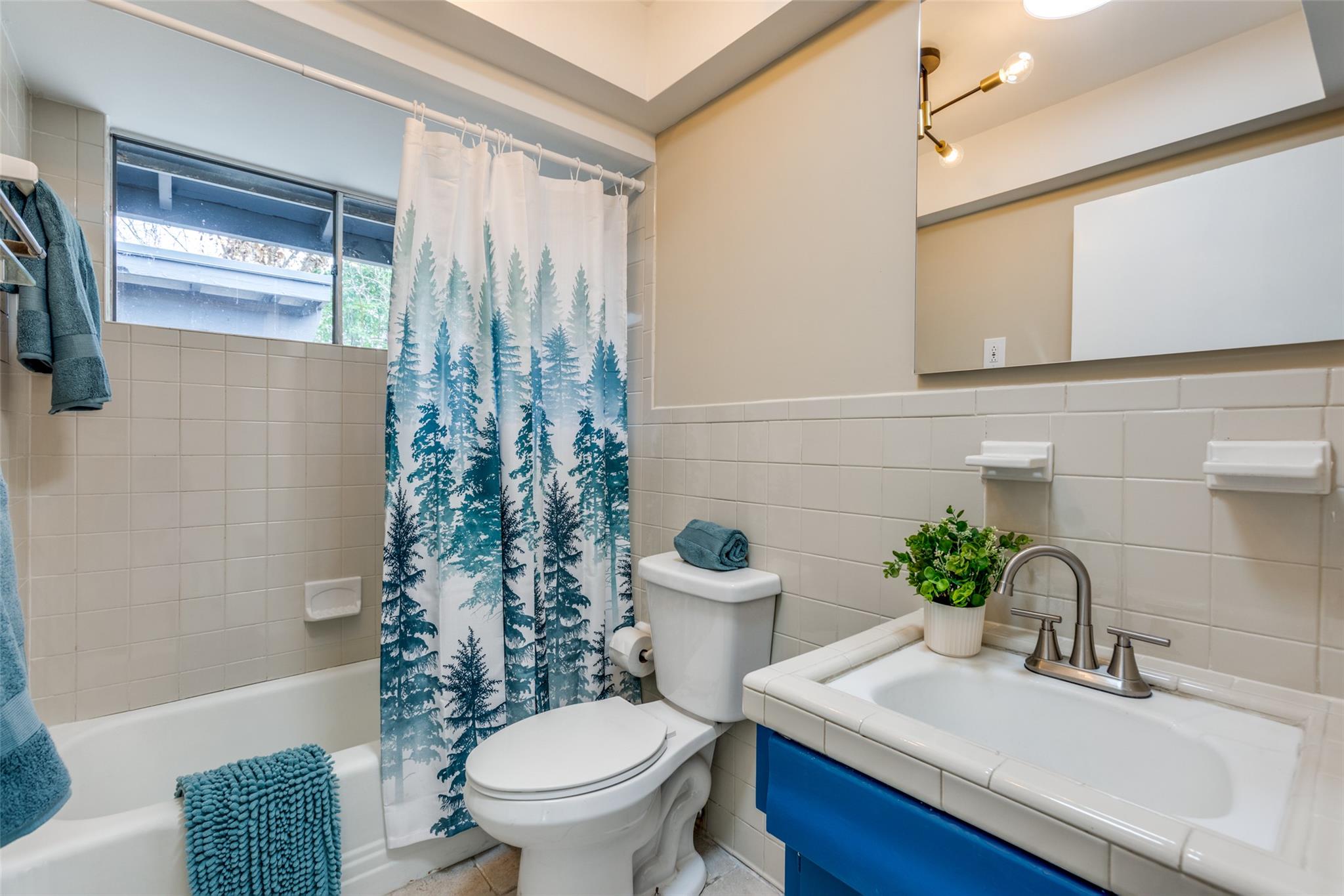 Austin, Texas 78704, United States, 3 Bedrooms Bedrooms, ,2 BathroomsBathrooms,Residential,Active,76673