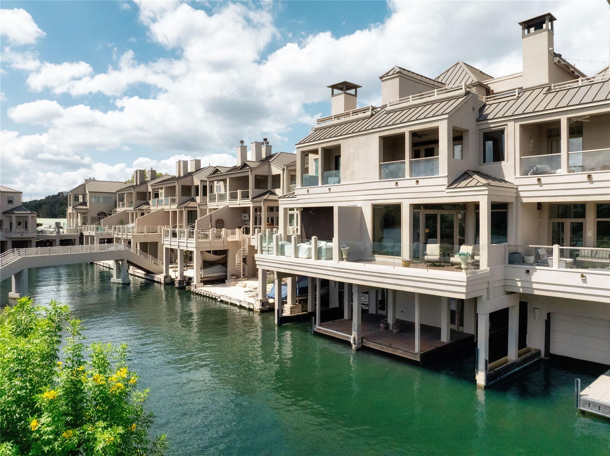 2329 Westlake Dr DR 4