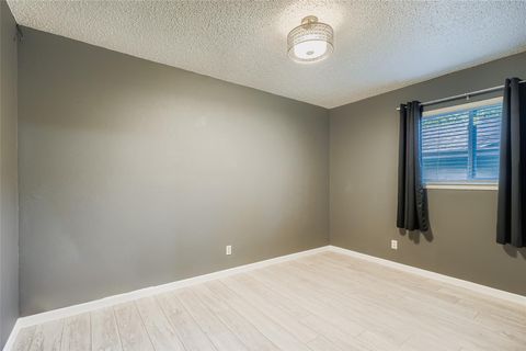 Tiny photo for 2204 Falcon Hill DR, Austin, TX 78745 (MLS # 8078413)