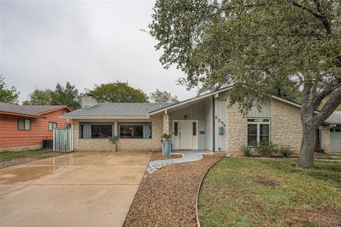 Photo of 2204 Falcon Hill DR, Austin, TX 78745 (MLS # 8078413)