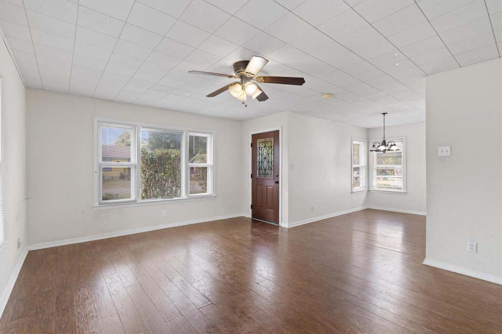 Photo of 1119 Kent ST, Taylor, TX 76574 (MLS # 7479250)