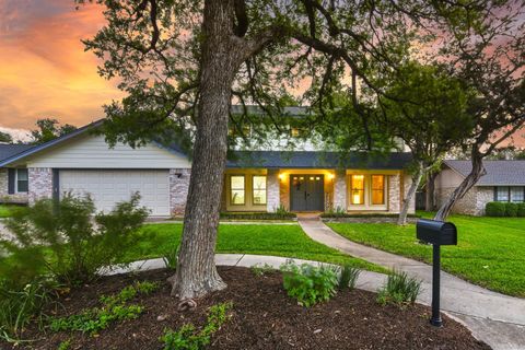 1306 Oakridge DR Round Rock TX 78681