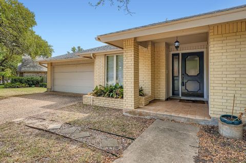 Tiny photo for 10705 Pinehurst DR, Austin, TX 78747 (MLS # 8706135)