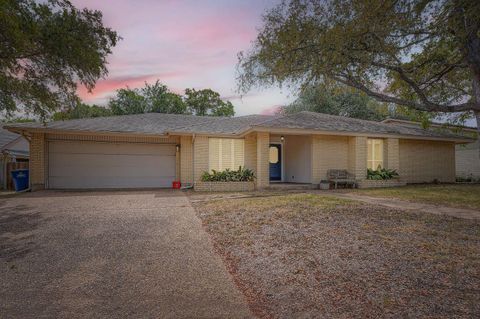 10705 Pinehurst DR Austin TX 78747