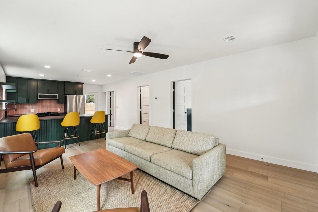 Photo of 2312 Canterbury St #A St, Austin, TX 78702 (MLS # 5636031)