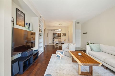 Tiny photo for 6000 Shepherd Mountain CV #302, Austin, TX 78730 (MLS # 6165113)