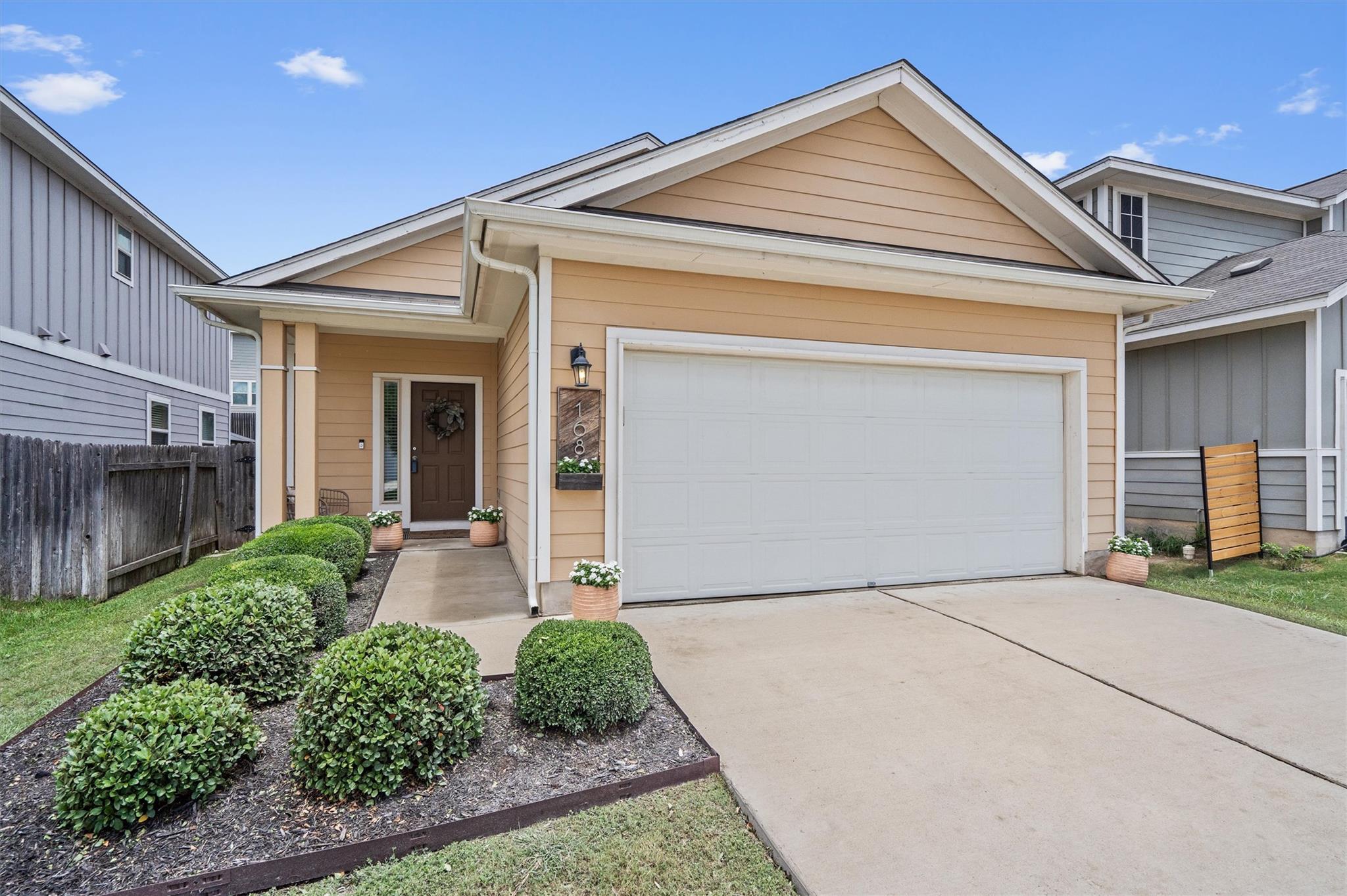 168 Pearl WAY