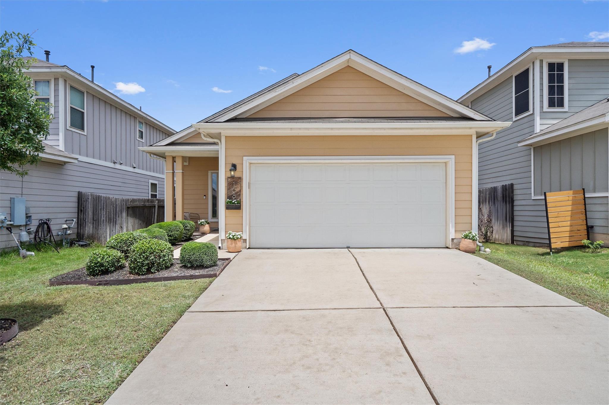 168 Pearl WAY