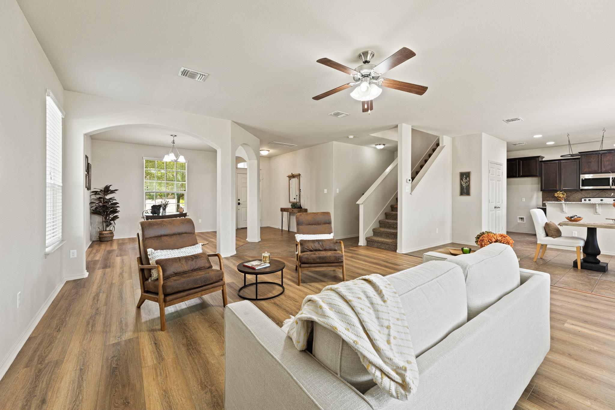 232 Geode LN