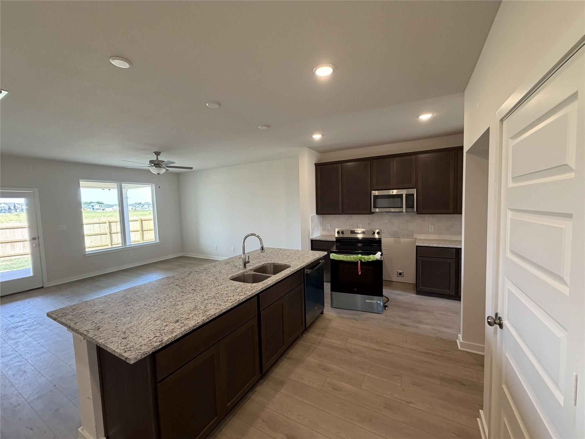 276 Gus LOOP
