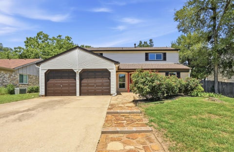 Photo of 2704 Jorwoods DR, Austin, TX 78745 (MLS # 9523038)