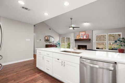 Tiny photo for 7404 Barcelona DR, Austin, TX 78752 (MLS # 7546128)