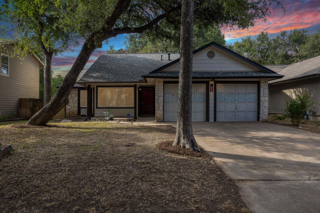 Photo of 9709 Moorberry ST, Austin, TX 78729 (MLS # 7092304)