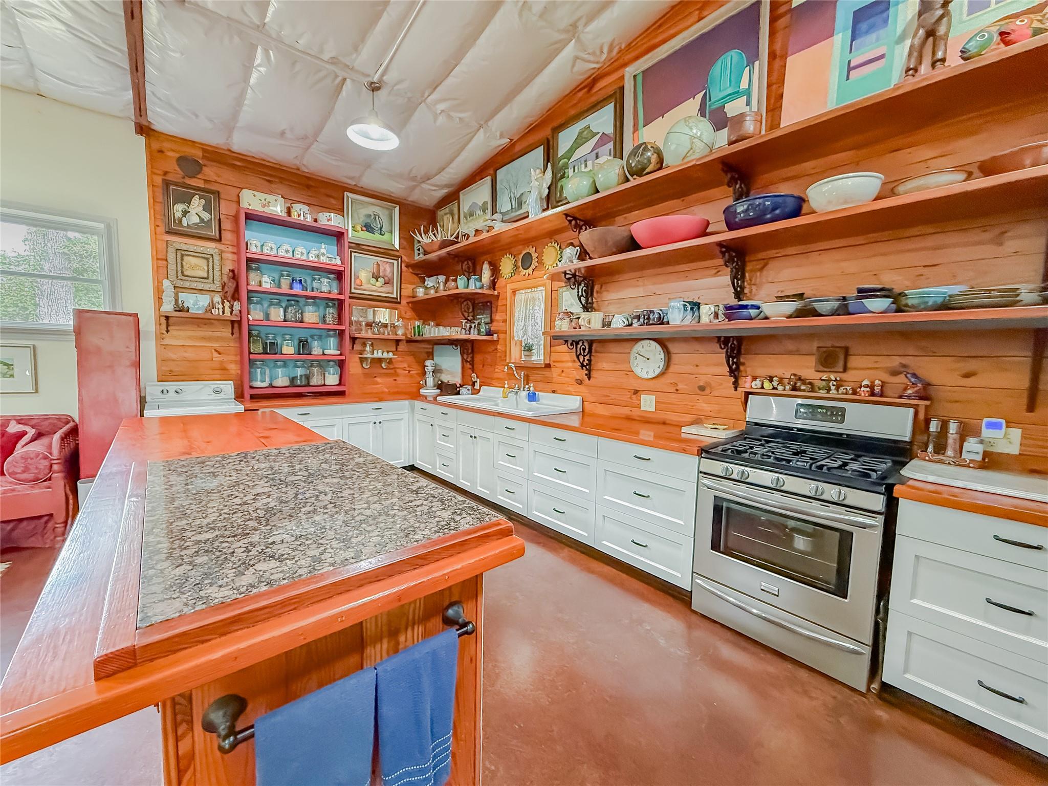 1411 County Road B