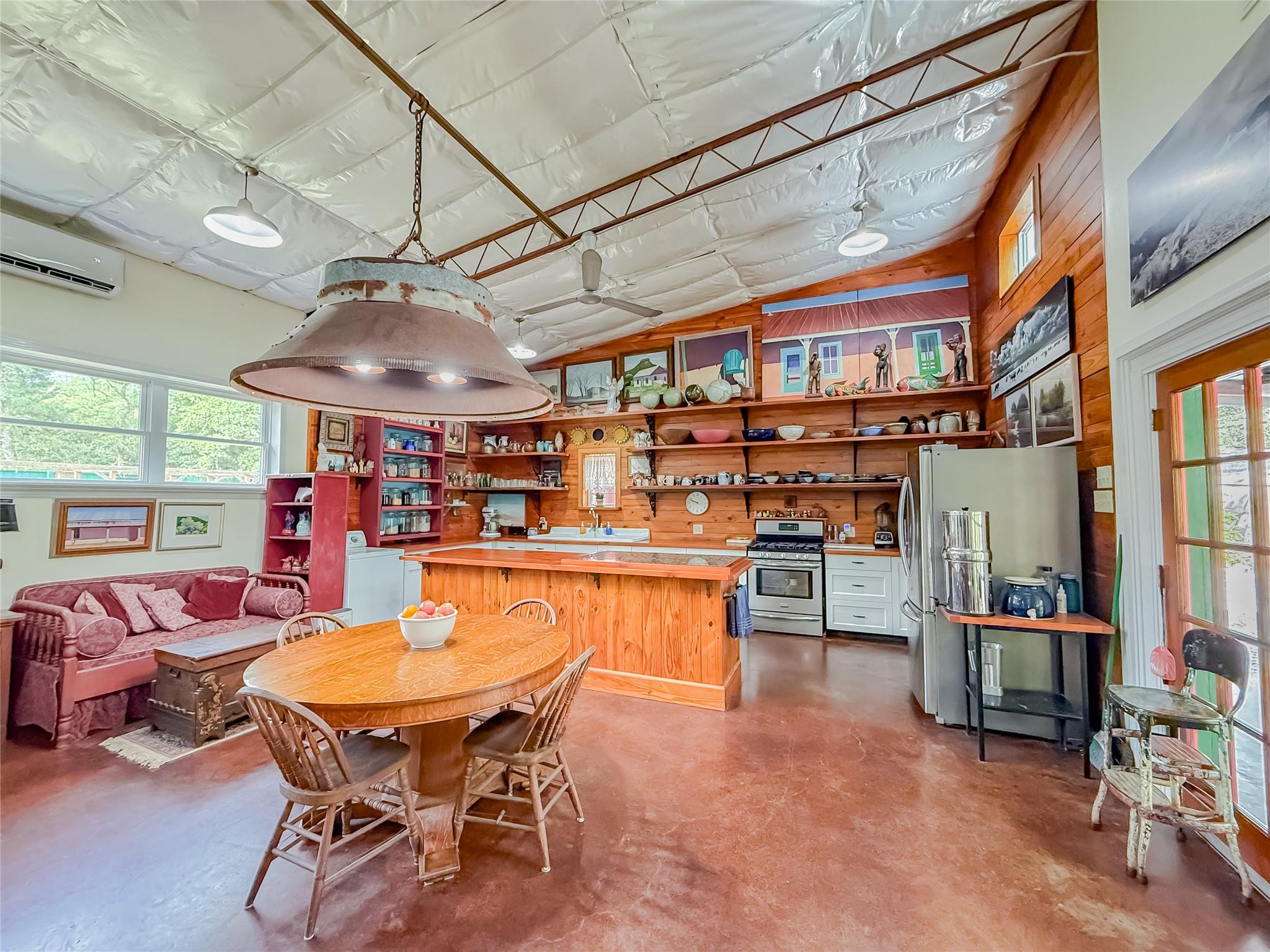 1411 County Road B