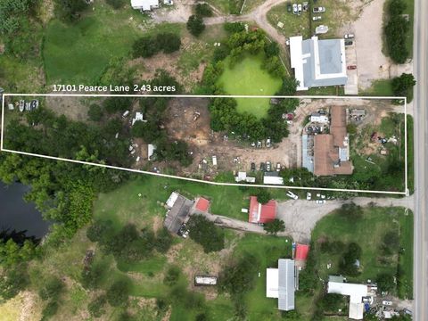 17101 Pearce LN Del Valle TX 78617