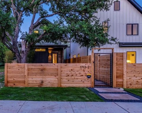 Photo of 1713 E M Franklin Ave #2, Austin, TX 78721 (MLS # 5348669)