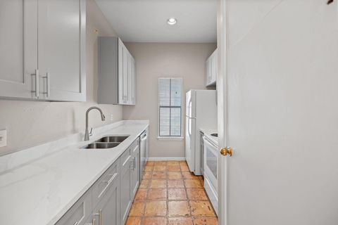 Tiny photo for 712 GRAHAM PL #302, Austin, TX 78705 (MLS # 7284178)