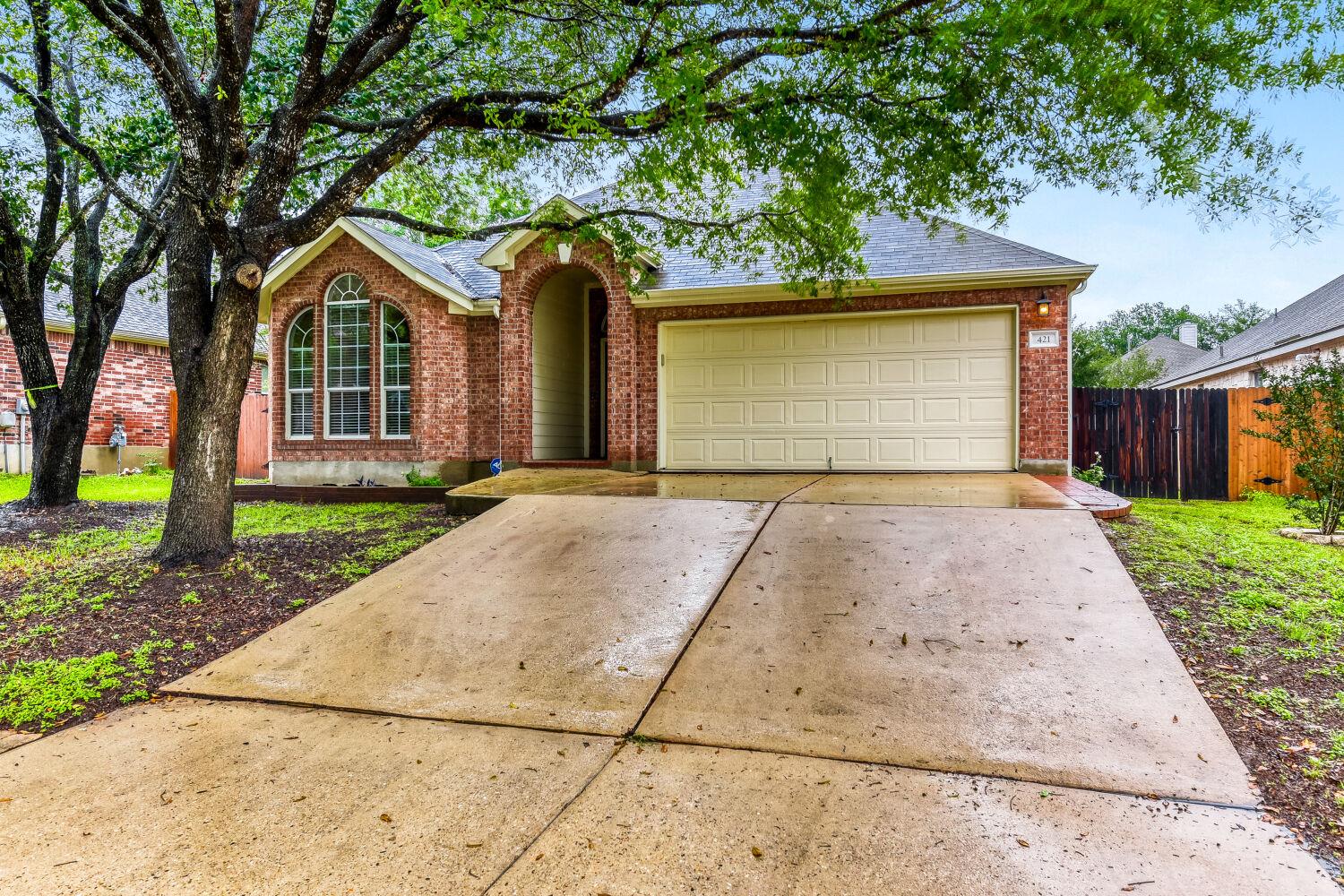 421 Racetrack DR