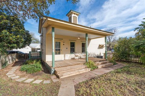 Photo of 705 Buttonwood ST, Bastrop, TX 78602 (MLS # 6282380)