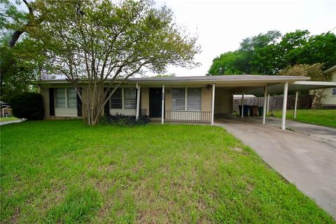 Photo of 1800 Rhodes RD, Austin, TX 78721 (MLS # 2672258)