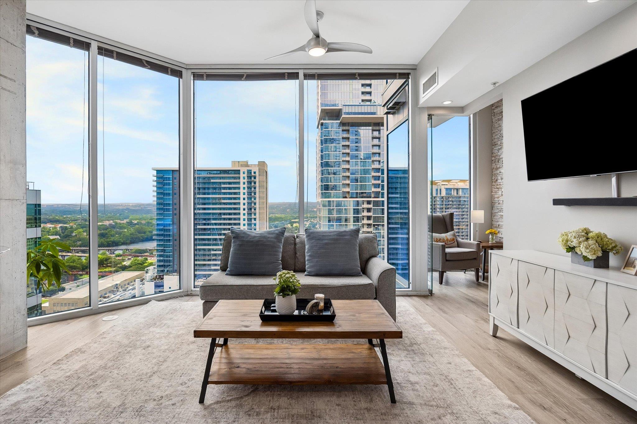 360 Nueces ST 2302