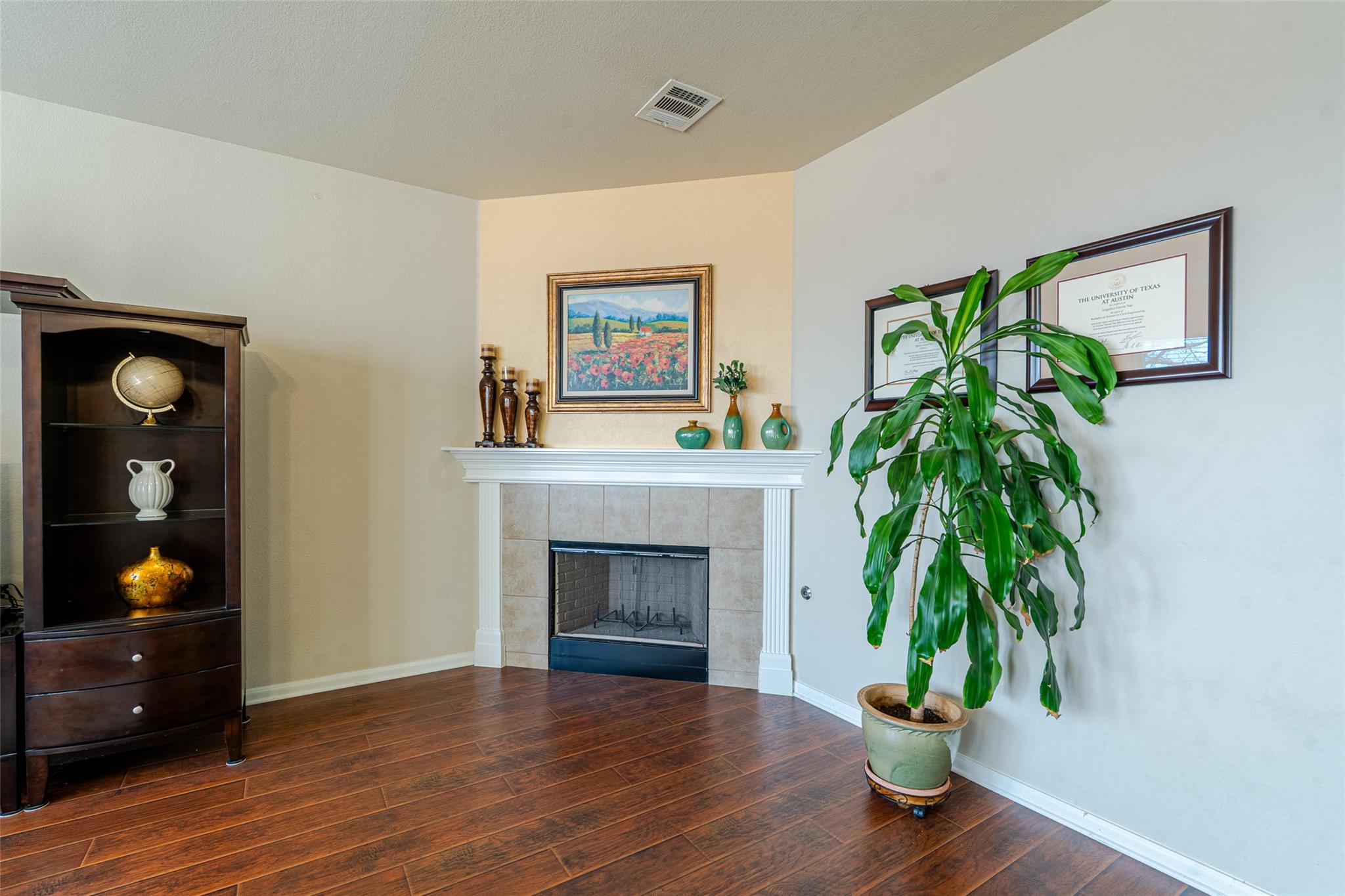 4501 Heritage Well LN