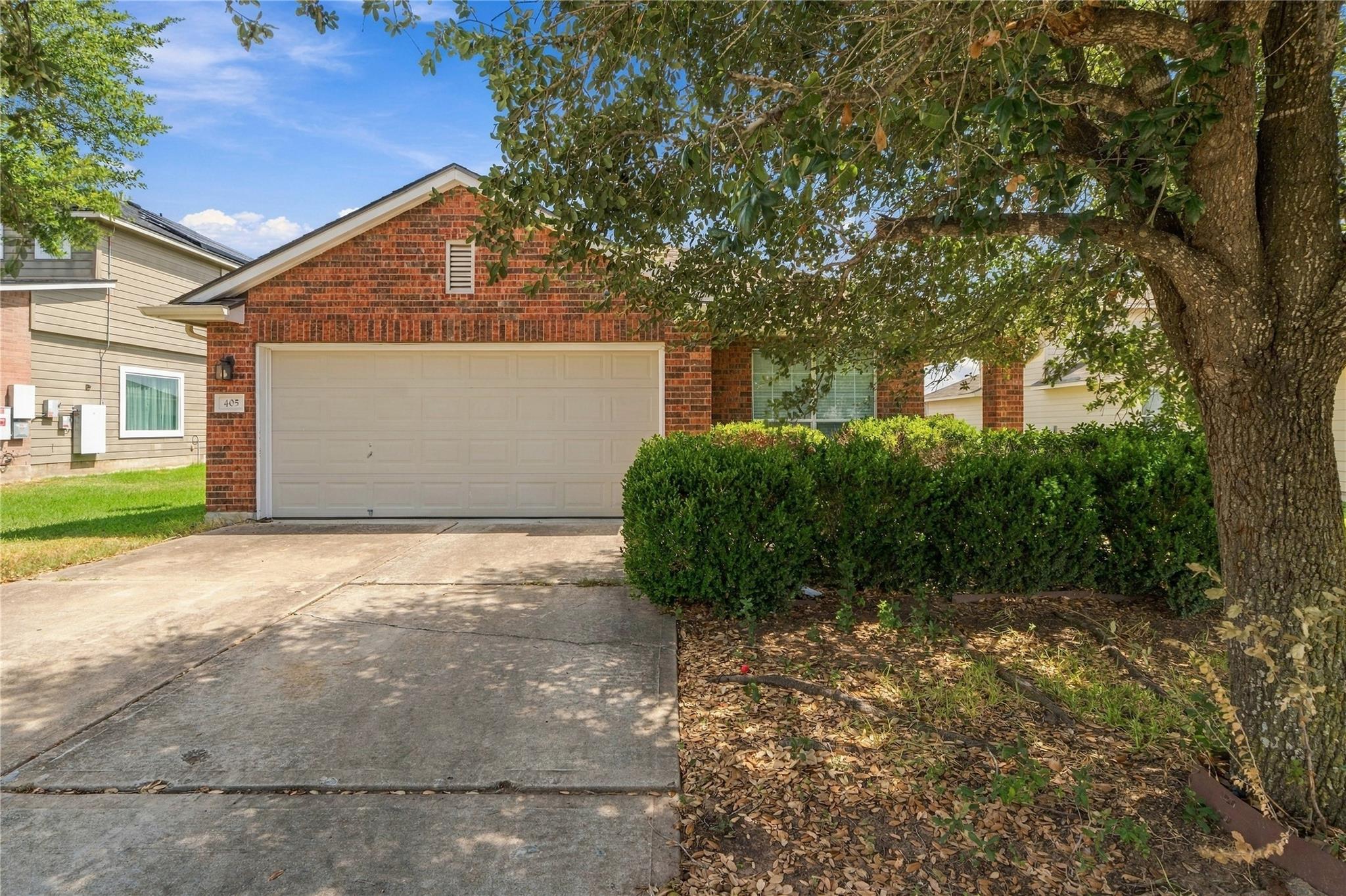 405 Bandara Woods BLVD
