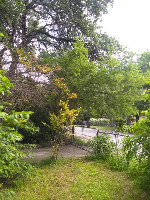 Photo of 8002 Persimmon TRL, Austin, TX 78745 (MLS # 1338532)