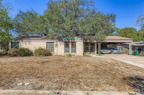 Photo of 5702 Fairlane DR, Austin, TX 78757 (MLS # 2932918)