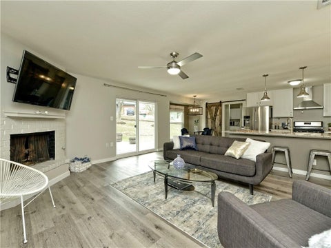 Photo of 1601 Elmira RD, Austin, TX 78721 (MLS # 9682981)