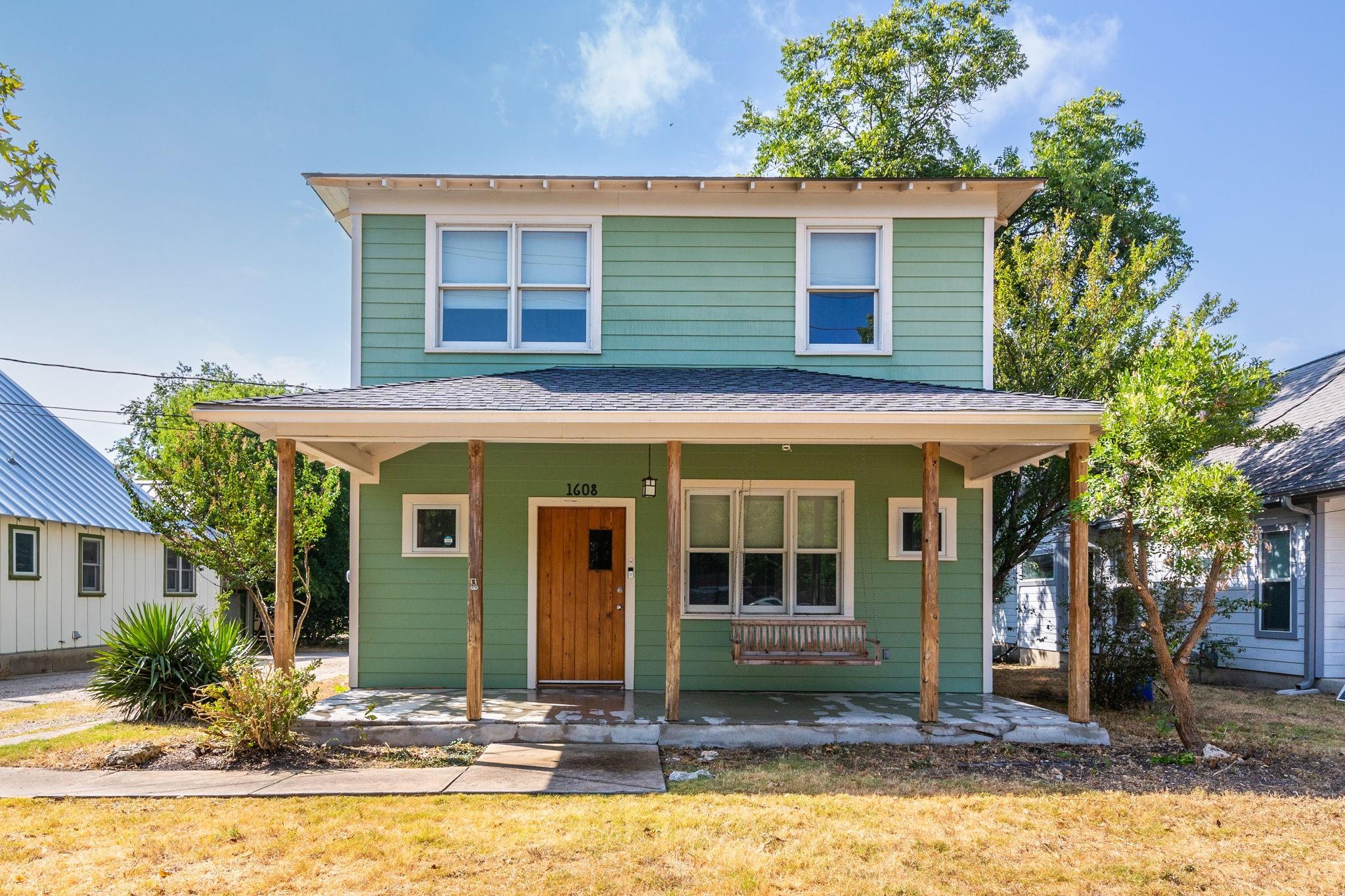 Photo 1 of 33 — 1608 E 19th ST, Georgetown, TX 78626