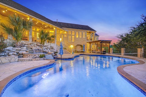 Photo of 17110 Majestic Ridge RD, Austin, TX 78738 (MLS # 6264628)