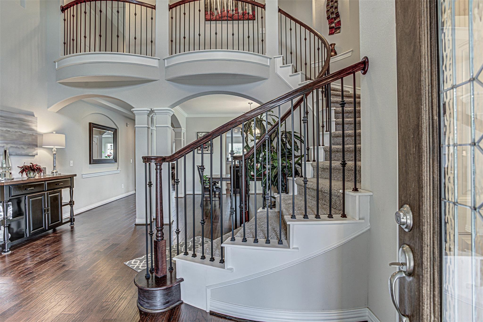 536 Middle Brook DR