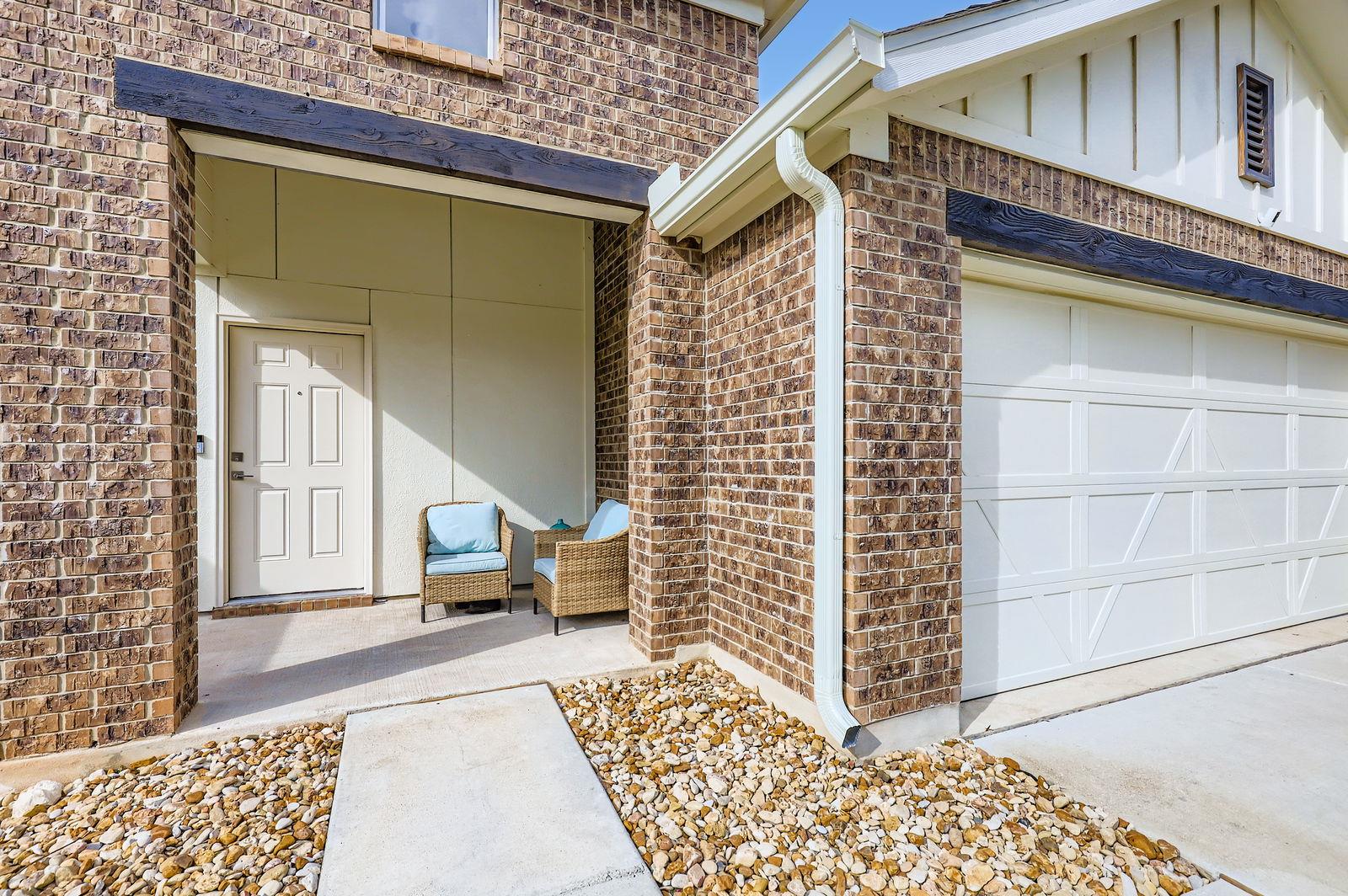 148 Earl Keen ST