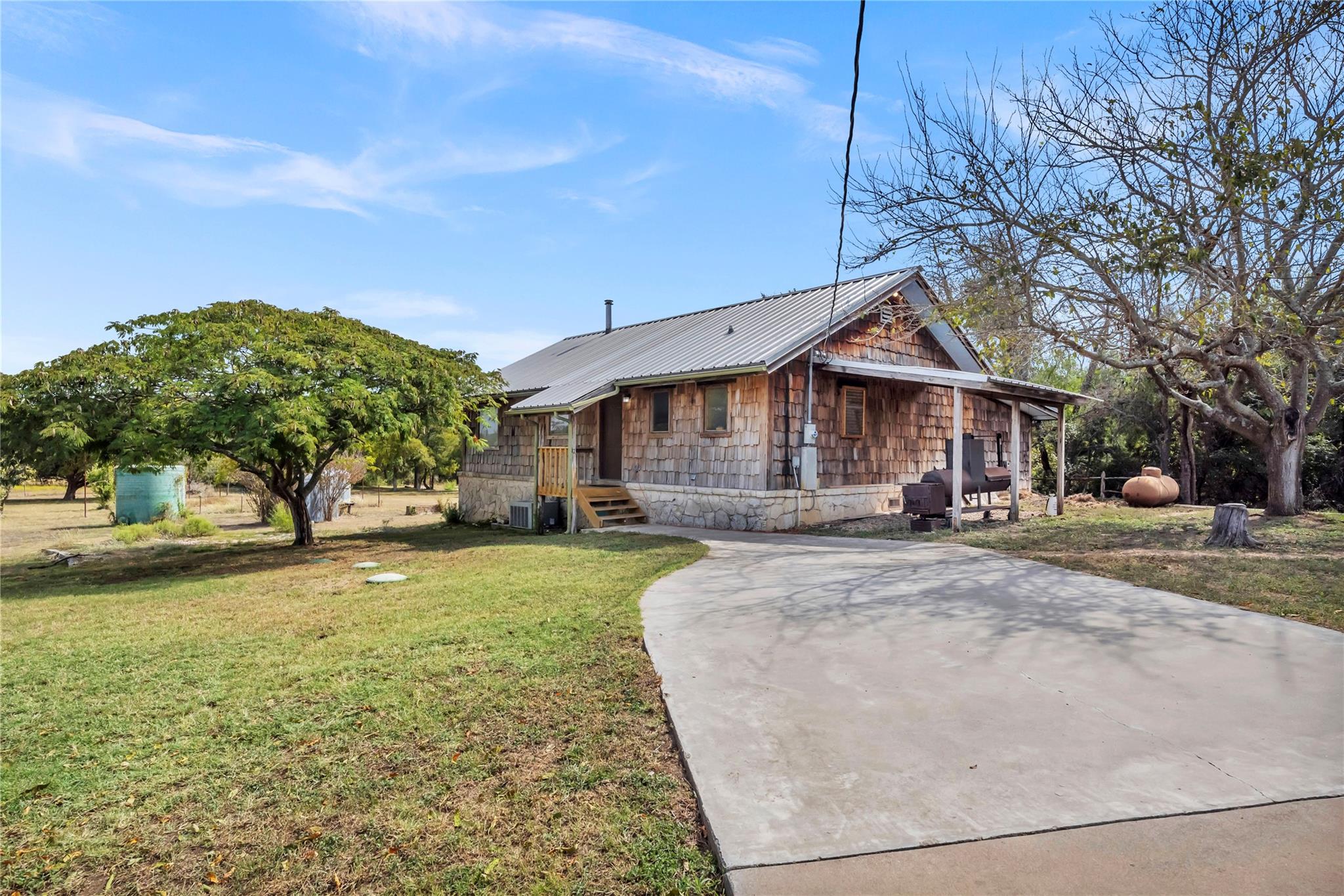 711 County Road 200D