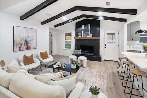 Photo of 7300 Fred Morse DR, Austin, TX 78723 (MLS # 9649145)