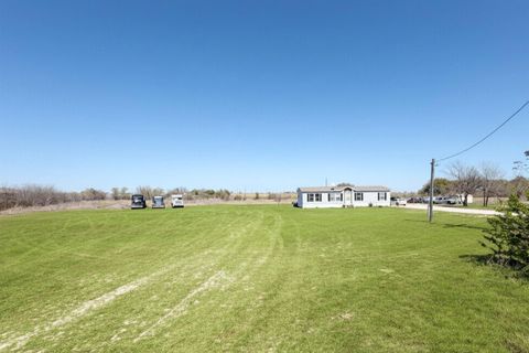 Photo of 2409 County Road 313, Jarrell, TX 76537 (MLS # 2851948)