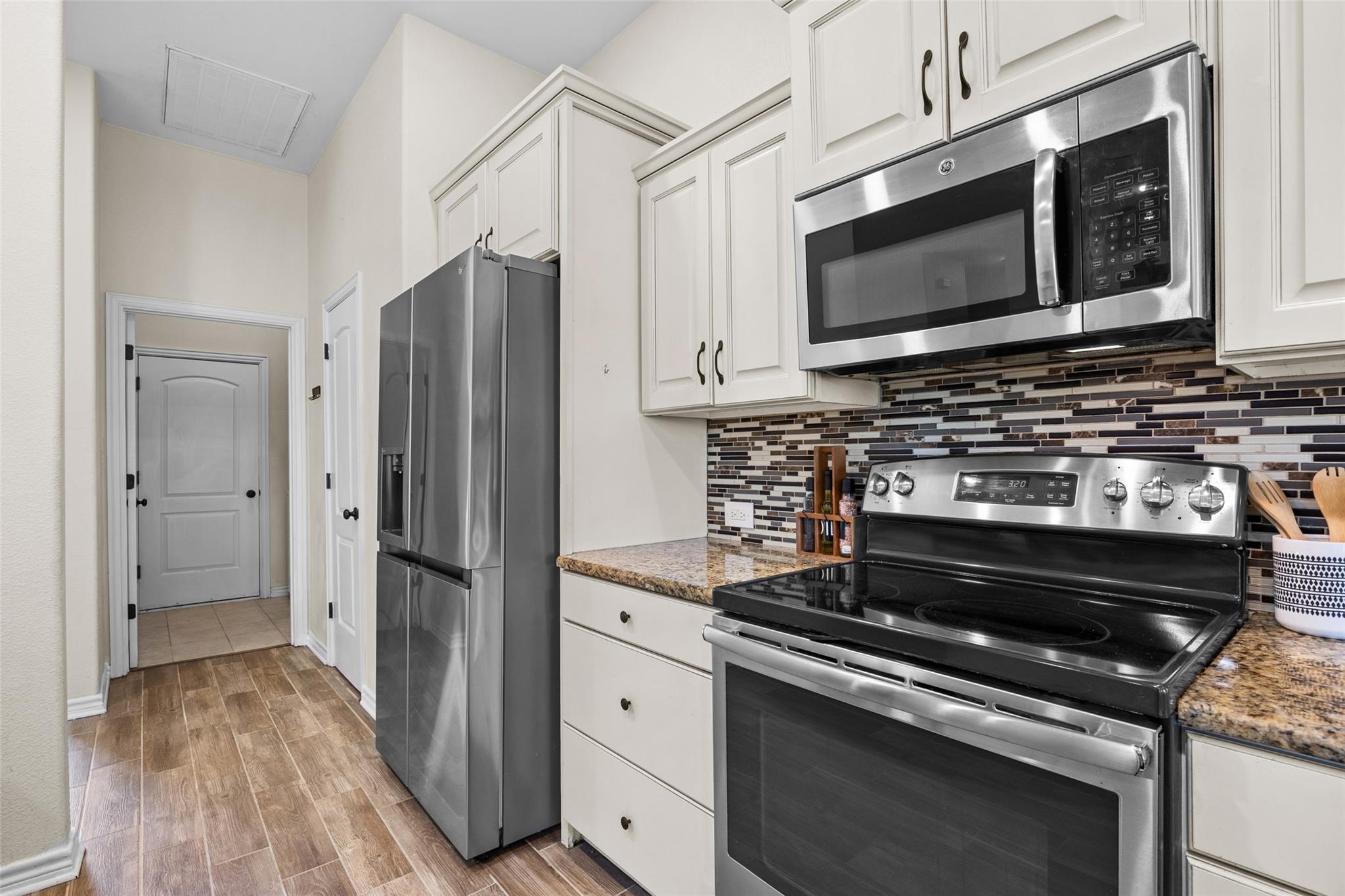 10409 Little Creek CIR