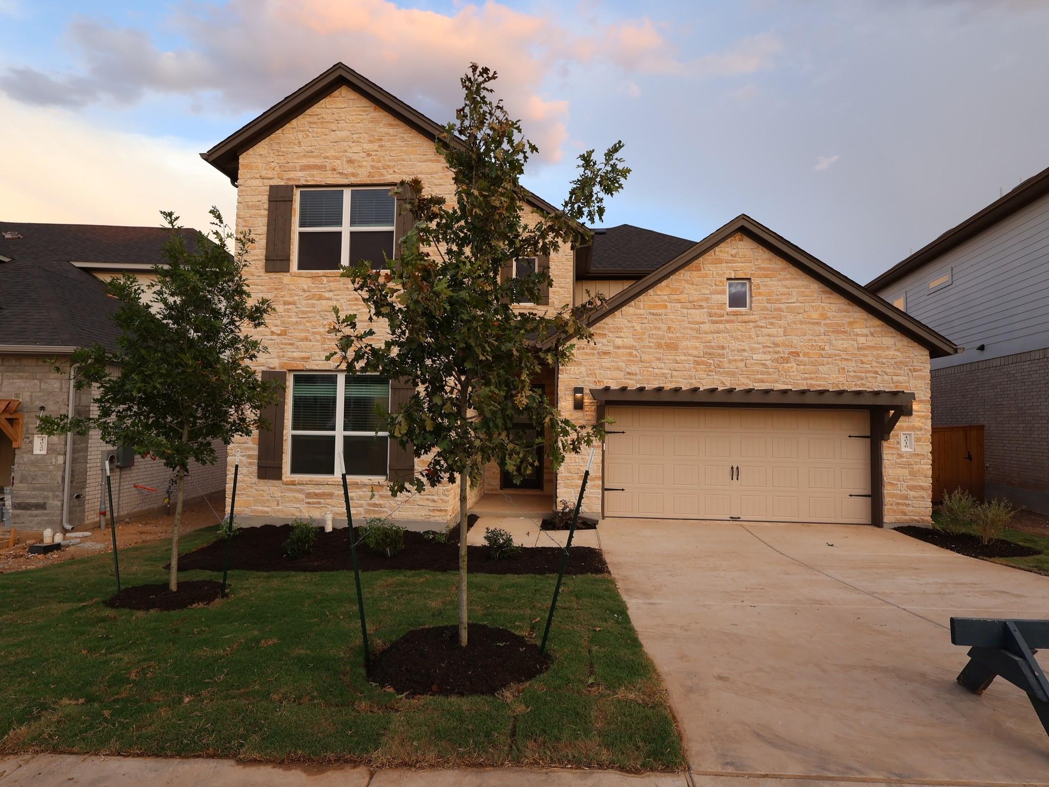 4016 Fulton DR