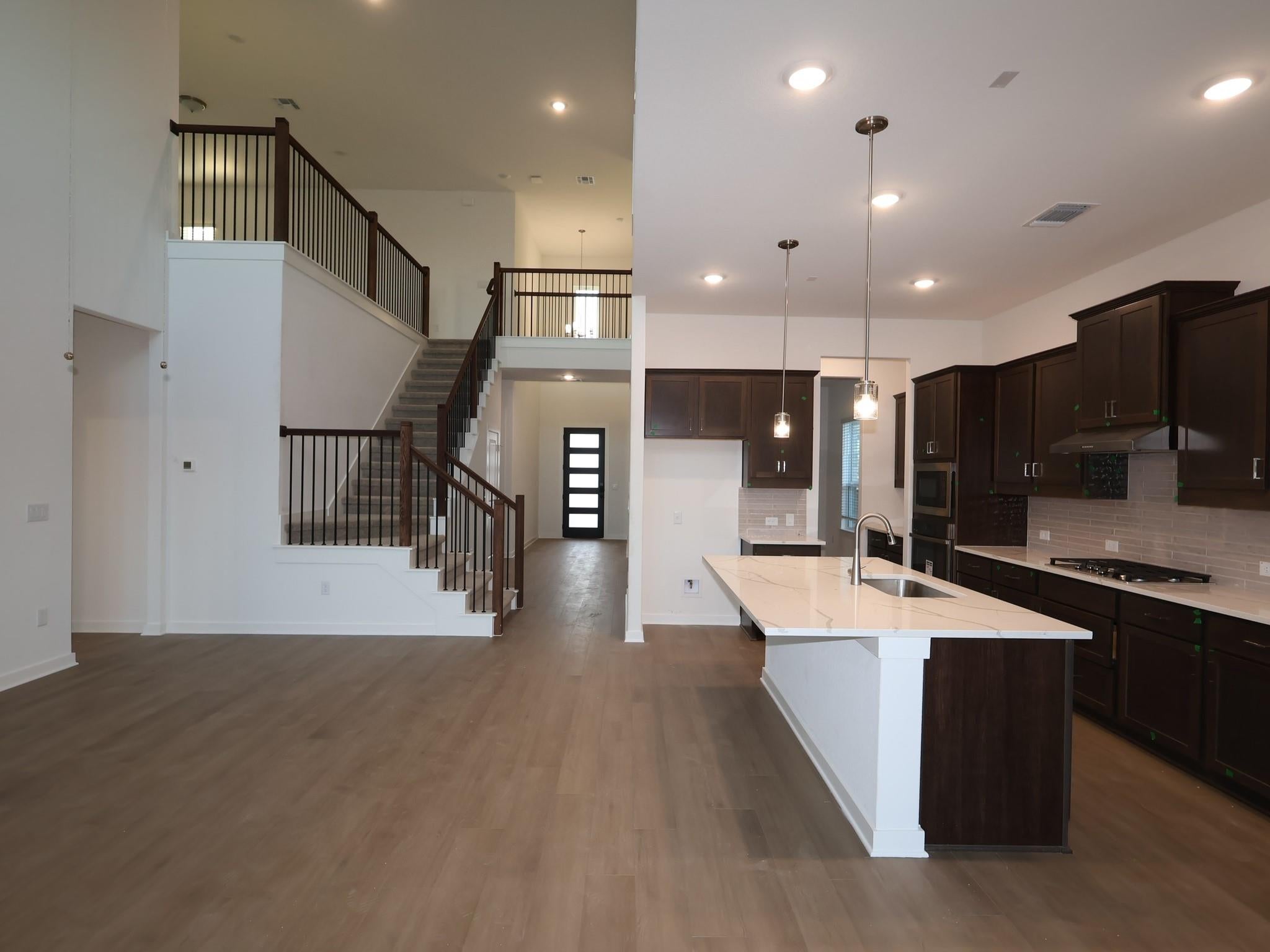 4016 Fulton DR