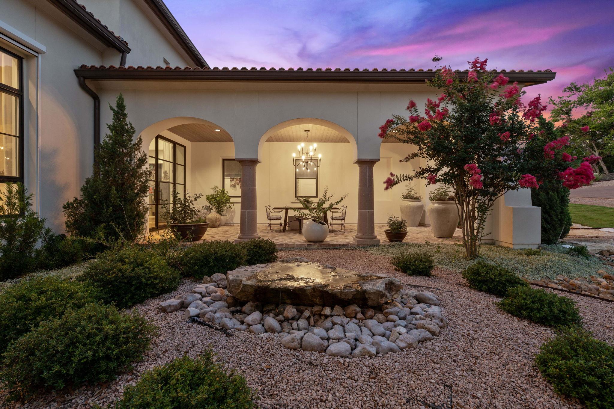 4716 Peralta LN
