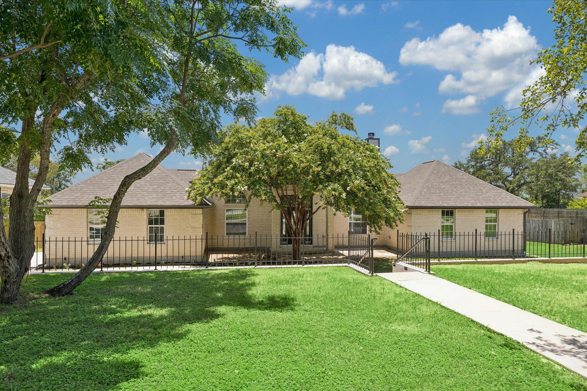 321 Quarry Springs DR