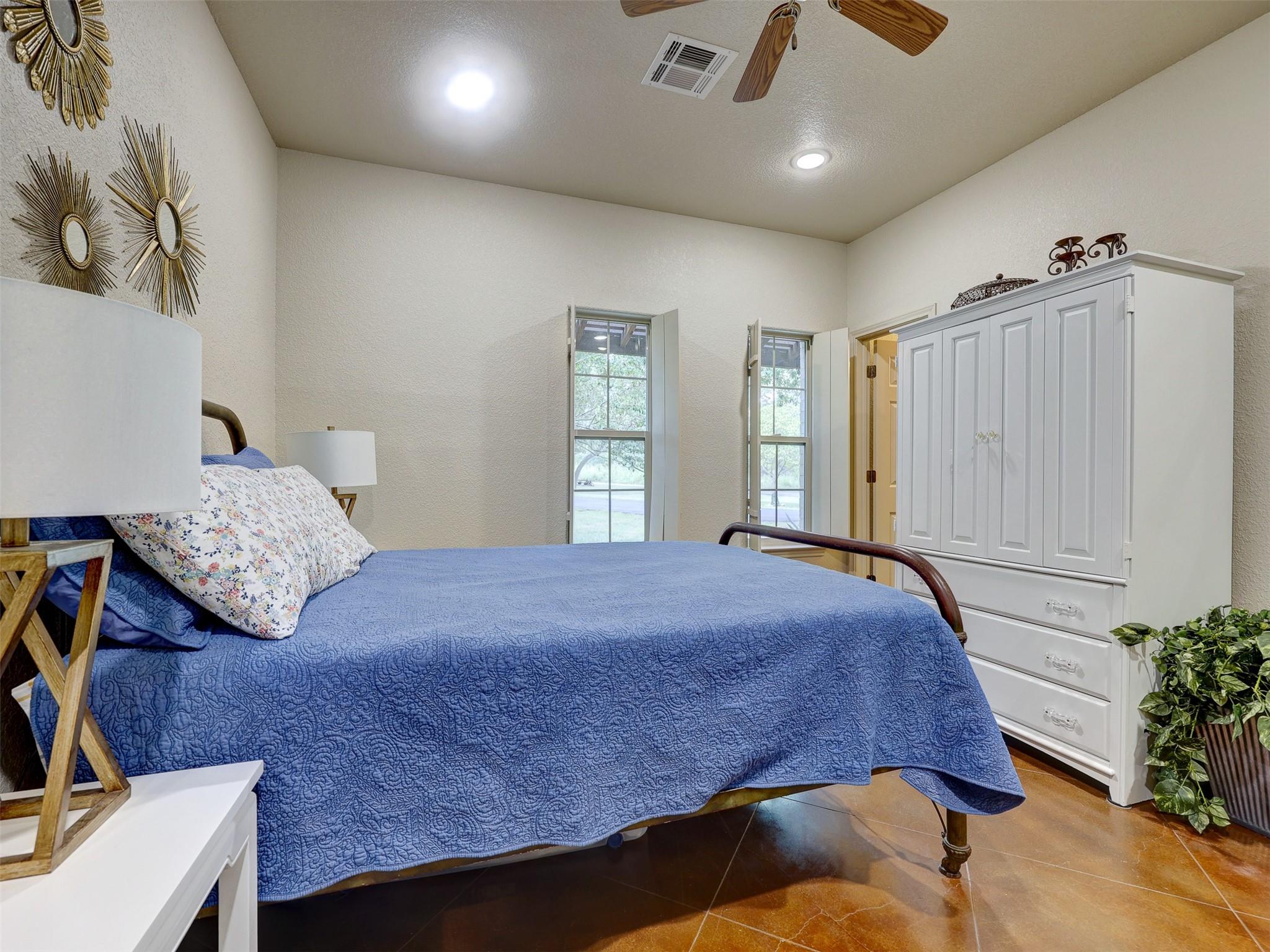 8841 Brewer LN
