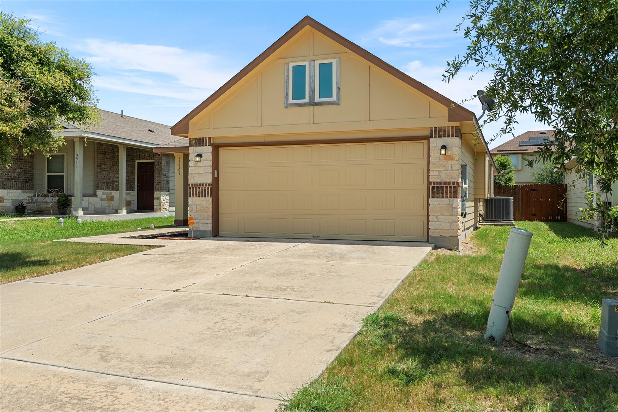 12909 Snow LN