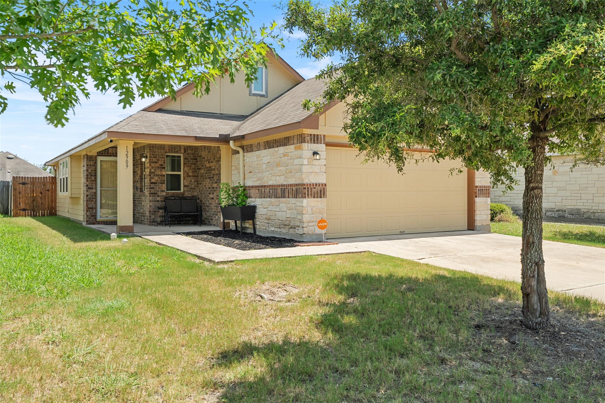 12909 Snow LN